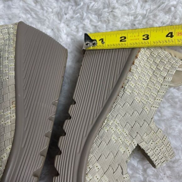 Skechers Parallel Beige /Gold Weave Wedge Peep Toe Sandals Shoes SZ9.5 - Picture 8 of 10